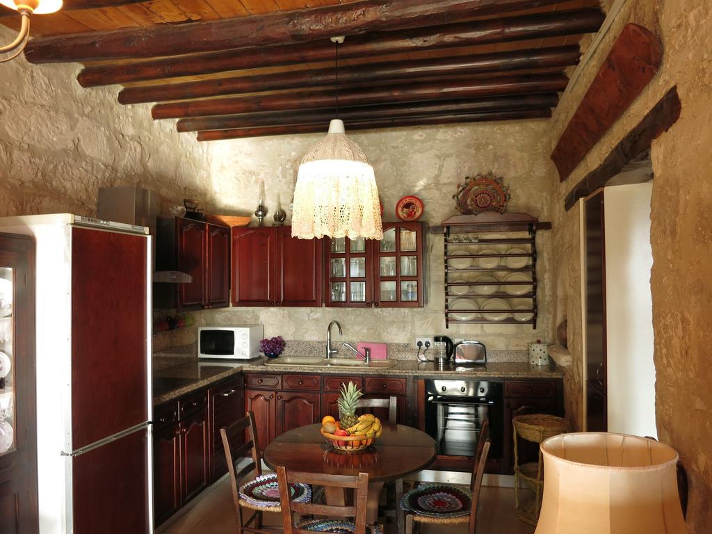 Simona Stone House Polis Quarto foto